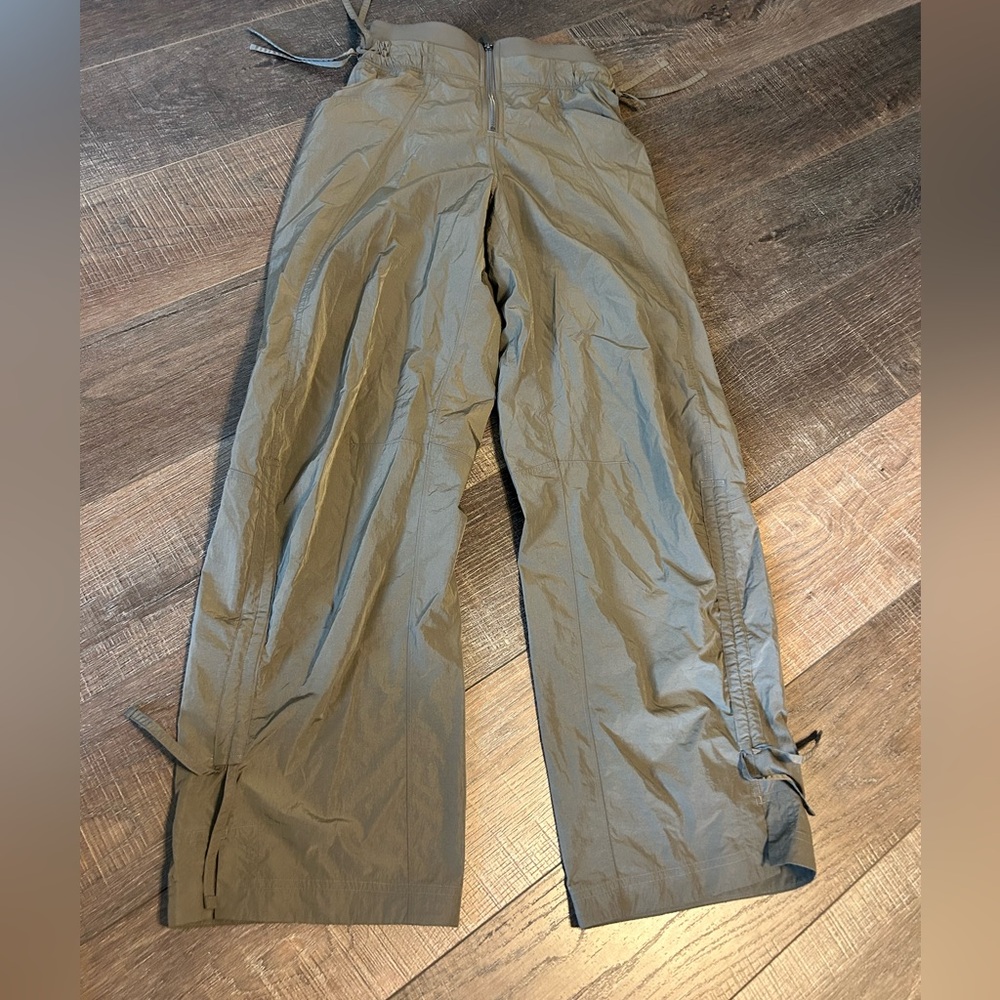 Lululemon Cinchable wide leg pants size 0